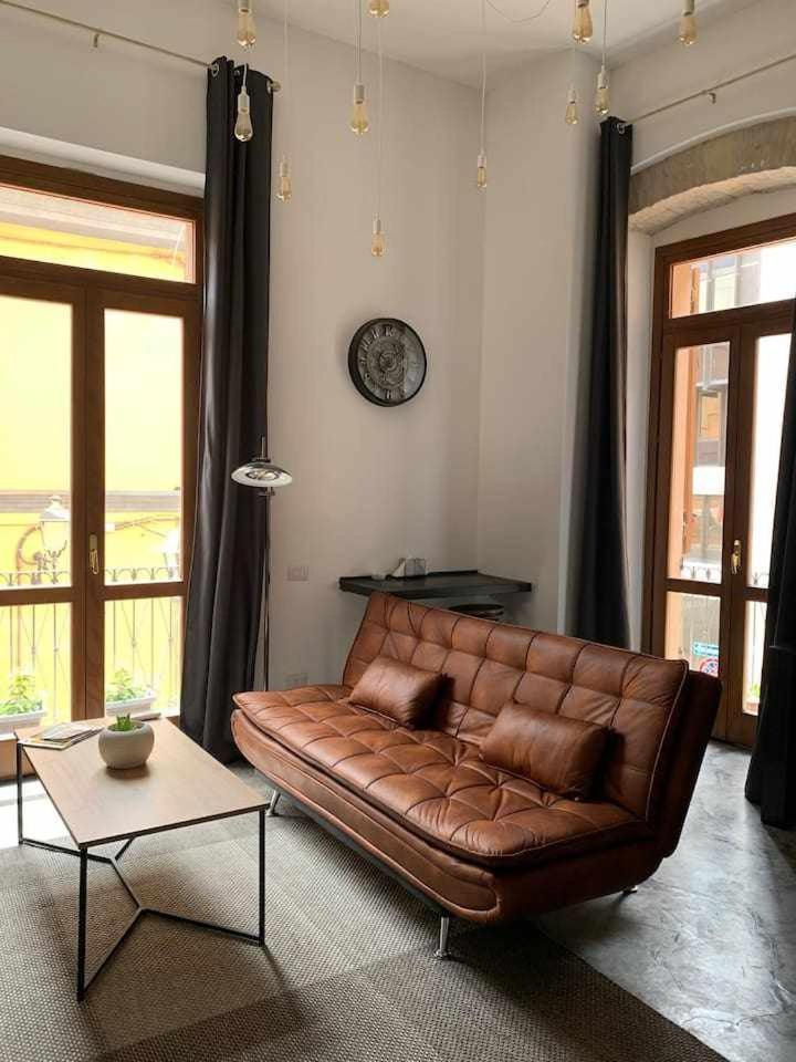דירות My Exclusive Cavour Loft Da Sogno A קליארי מראה חיצוני תמונה