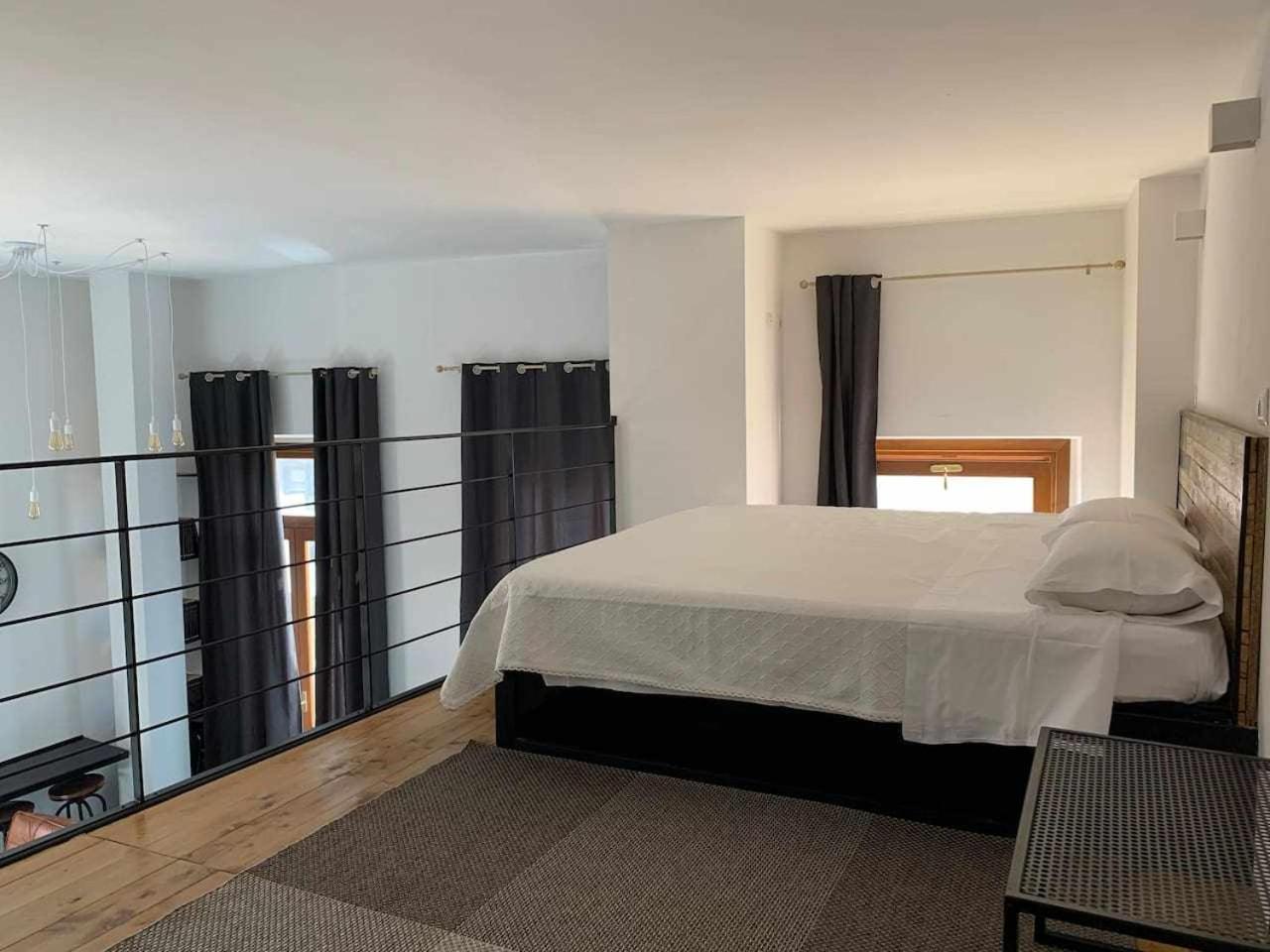 דירות My Exclusive Cavour Loft Da Sogno A קליארי מראה חיצוני תמונה