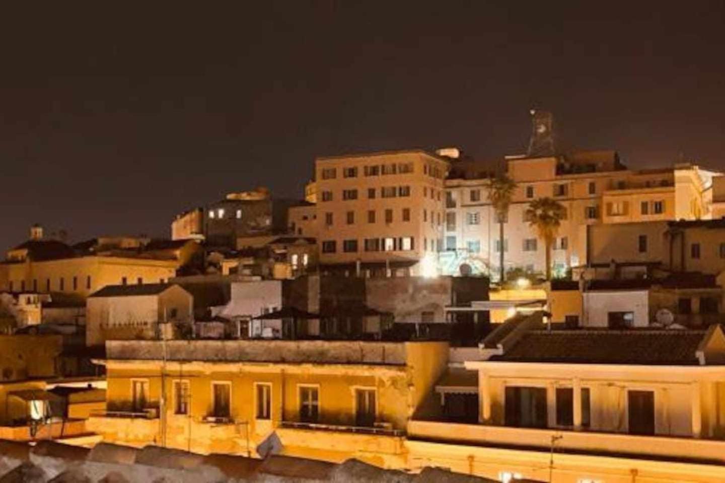 דירות My Exclusive Cavour Loft Da Sogno A קליארי מראה חיצוני תמונה
